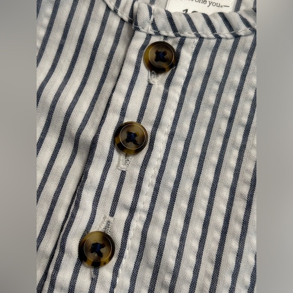 12 month old Carter’s navy striped onesie sleeveless with matching velcro hat - Picture 3 of 7